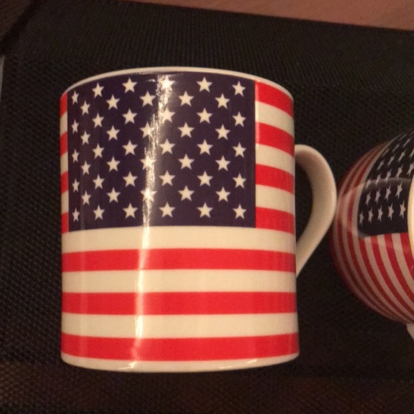 Set of American flag mugs, unused. Perfect size. - Picture 3 of 3